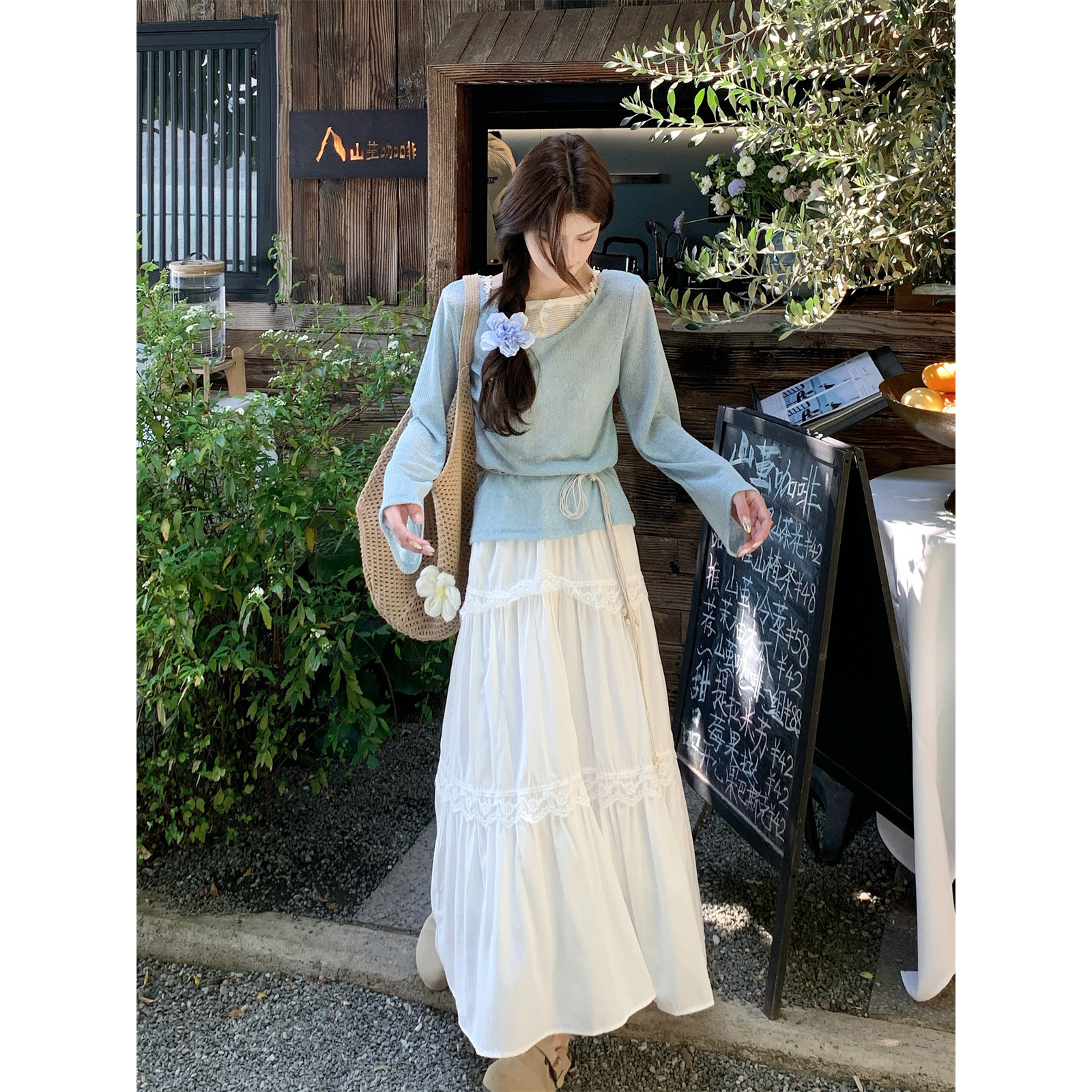 搜搜度假风长袖罩衫假两件镂空T恤+花边蛋糕裙半身裙套装