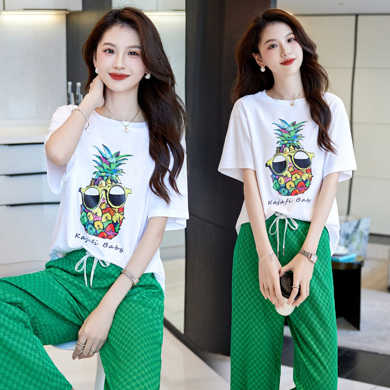 夏装搭配一整套女2024新款时尚炸街休闲减龄气质t恤阔腿裤