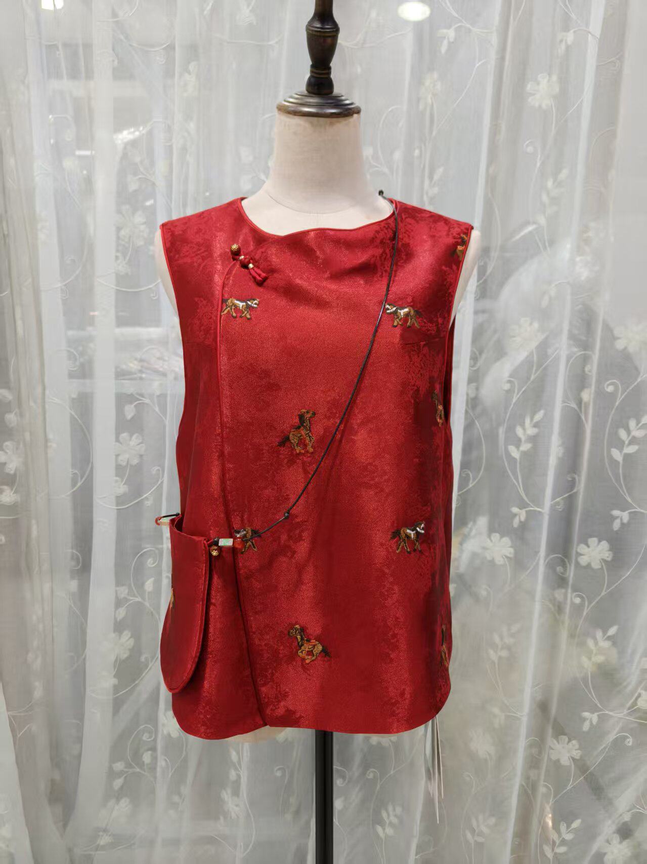 轻奢6215专柜正品2026春新款女装时尚百搭显瘦国风马年气质款马甲