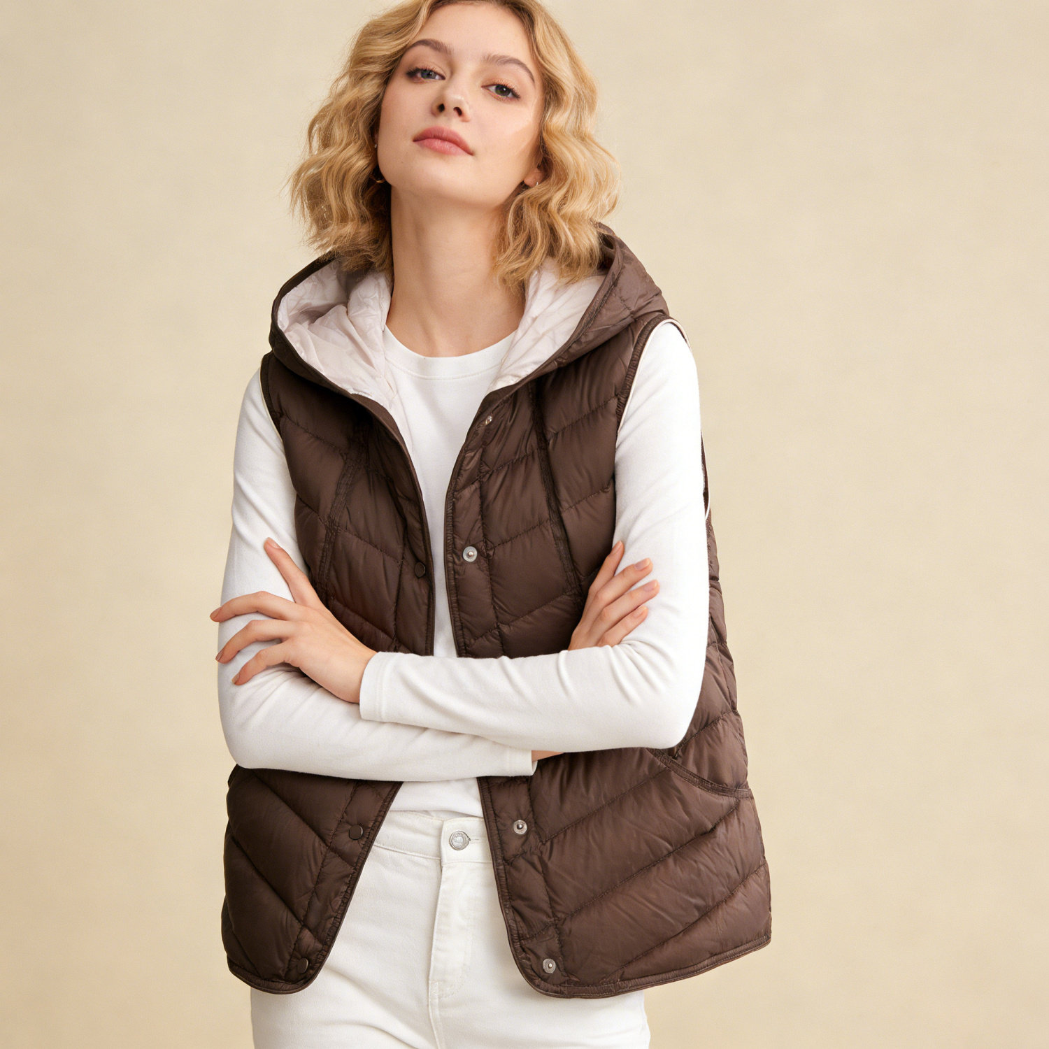 2025秋冬新款时尚连帽短款马甲轻薄斜纹90白鸭绒羽绒服背心马夹潮,女装/女士精品,时尚羽绒马夹,淘宝优惠券,粉丝福利购,淘宝优惠卷