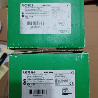 议价全新施耐德A9C70124远程控制电操模块，原装西班牙进