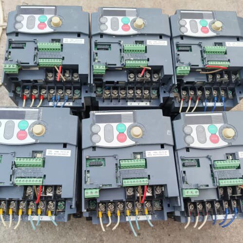 议价拆机富士C1S系列变频器0.75KW380V，FRN0.75