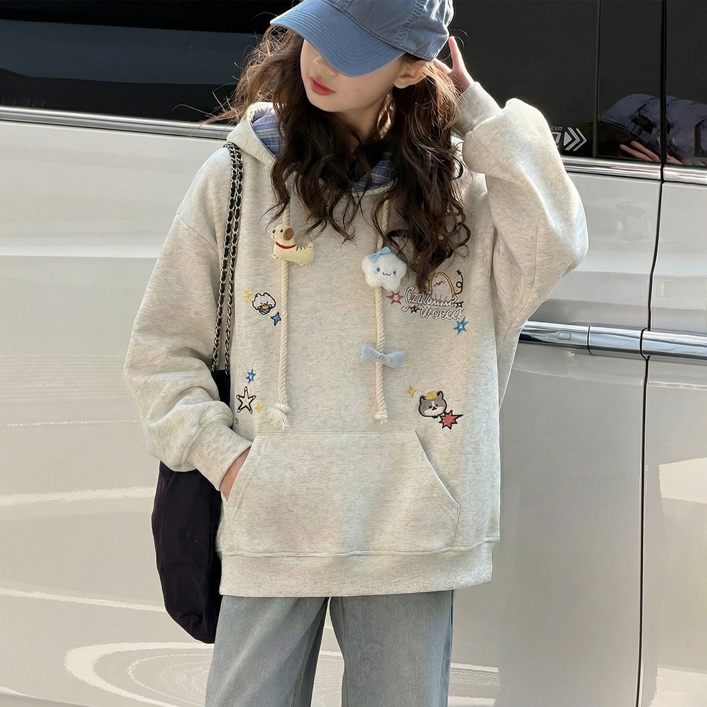 女童卫衣春装2026新款洋气春秋卡通刺绣连帽韩版宽松休闲儿童上衣