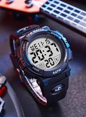 TPW50米游泳防水电子表夜光大屏大数字青少年户外运动时尚手表男