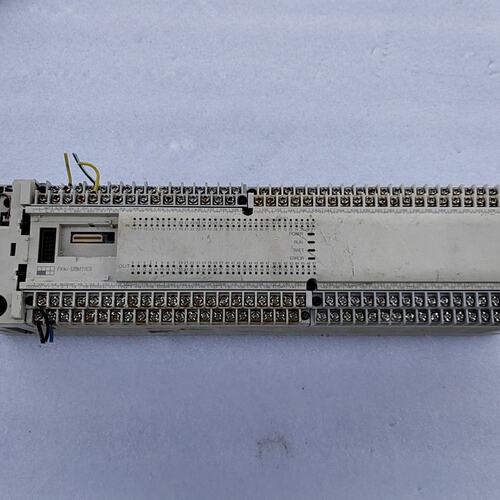 议价PLC FX3U-128MT/ES-A，实物如图，壳破，可维修