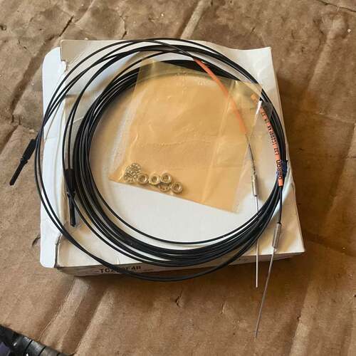 可维修E32-TC200F4R 欧姆龙传感器，新的，线被压了一下，议价