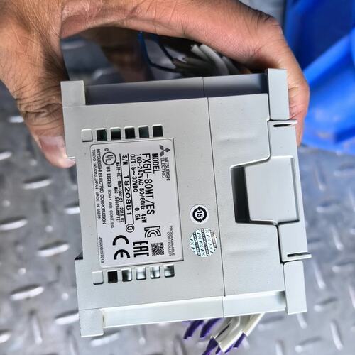 议价PLC FX5U-80MT/ES可维修