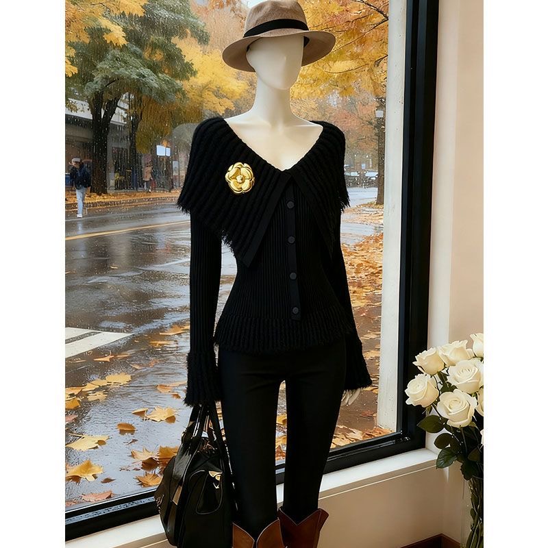 2025新法式复古气质名媛高级感小众设计感大翻领针织毛衣开衫外套