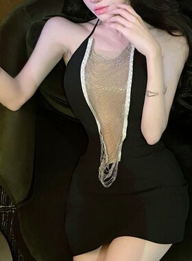 秋冬款性感挂脖连衣裙女2025新款名媛水钻流苏百搭包臀裙生日裙子