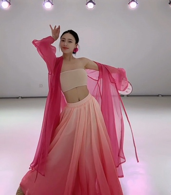 新款古典舞舞服月油纸伞同款小红书同款飘逸大摆裙练功服舞蹈服女