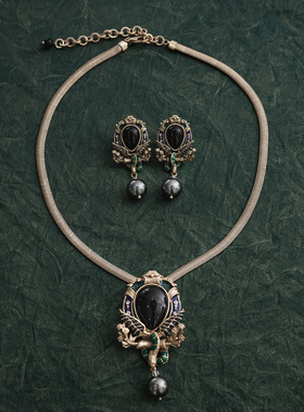 新款个性小众轻奢复古花卉琉璃宴