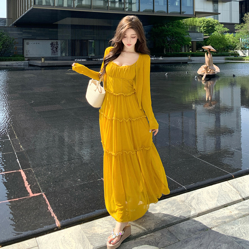 莫里公园 这条连衣裙很显白 C连衣裙