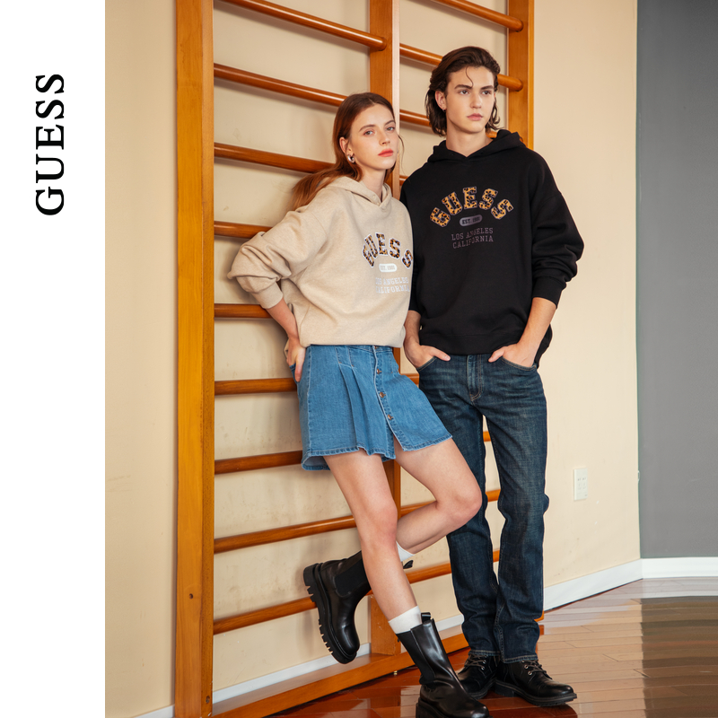 GUESS潮流豹纹logo连帽卫衣