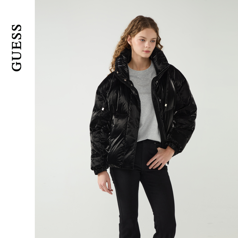 GUESS休闲纯色立领绗缝羽绒服