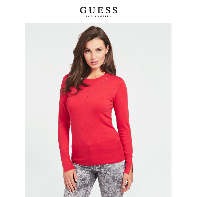 纯色衣身 简单大方