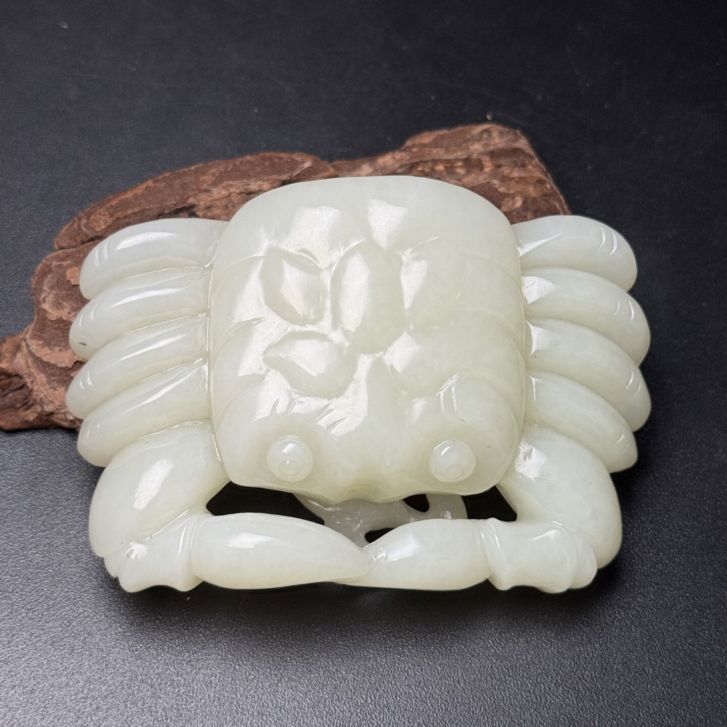 正品和田玉螃蟹把玩件苏工精雕
