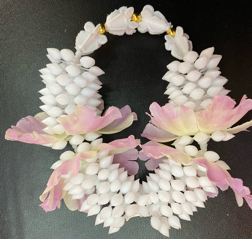 东南亚风泰国云南傣族少数民族摄影傣泰供奉花环篮子车挂背景婚庆