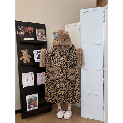 豹纹卡通Kitty连帽珊瑚绒睡袍