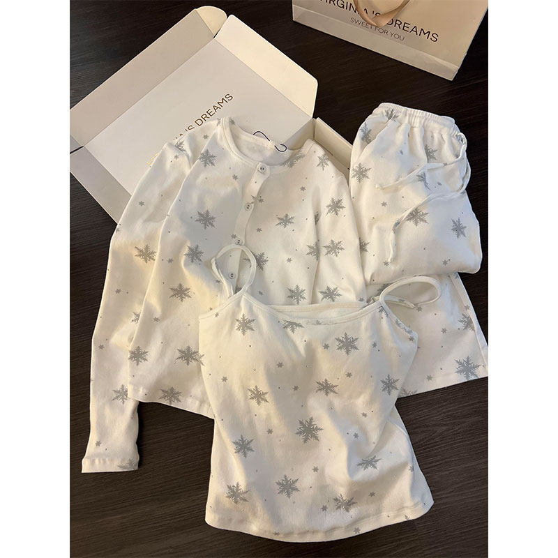 卡通雪花波点印花睡衣女2026年春季新款吊带长裤舒适家居服三件套,女士内衣/男士内衣/家居服,睡衣/家居服套装,淘宝优惠券,粉丝福利购,淘宝优惠卷