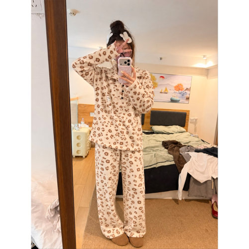 慵懒风豹纹印花睡衣女款套装