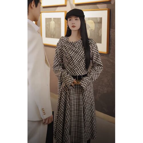 原版短剧扯月亮坠落至春