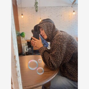 原版EXO金钟仁同款豹纹拉链开衫卫衣女2025新款独特漂亮开衫上衣