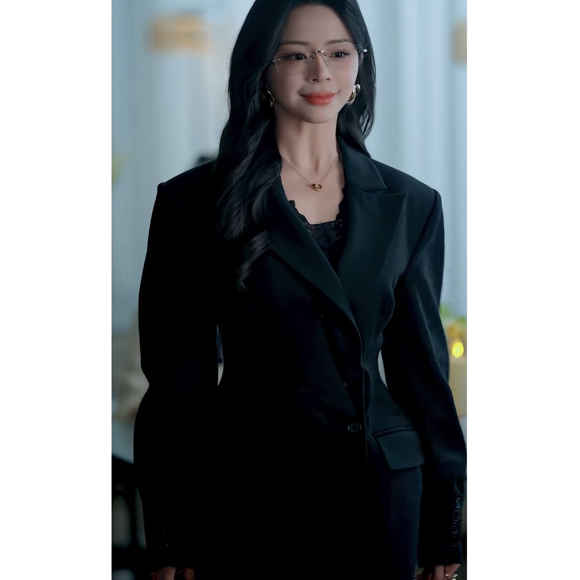 原版短剧活色赵墓颜杜若同款西装外套春秋v领西服上衣女衣服潮 - 实物图