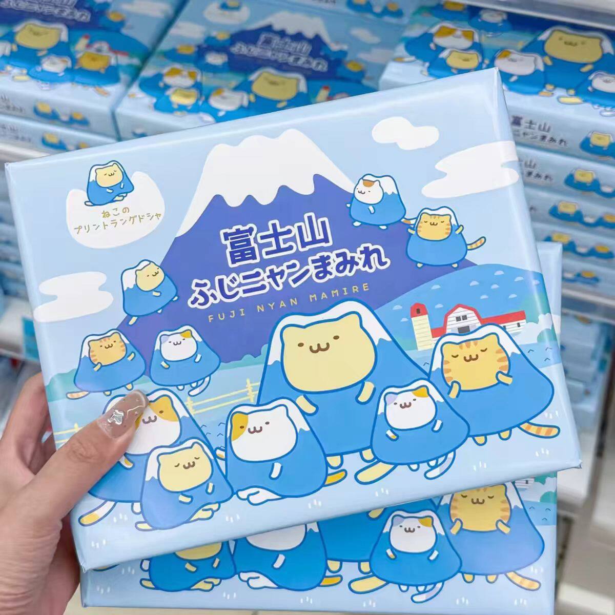 日本进口富士山限定草莓奶油大福KITTY猫曲奇饼干儿童礼物零食