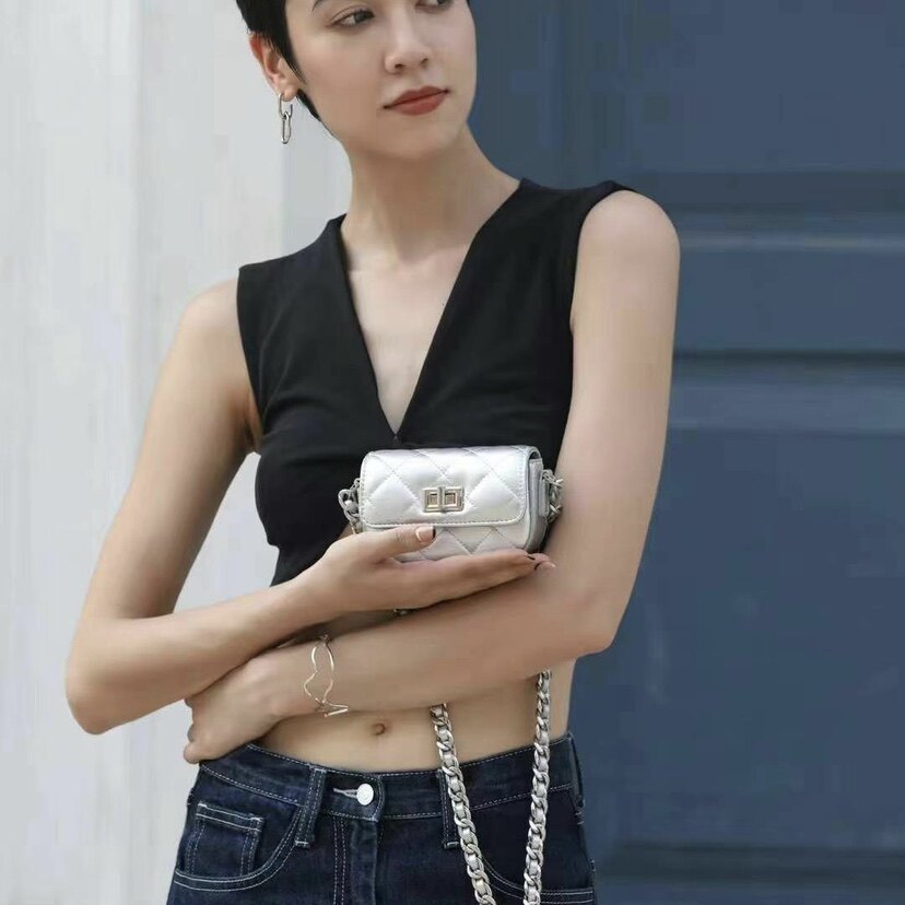 欧尚典真皮女包2025新款时尚单肩链条斜挎迷你版放不下手机的包