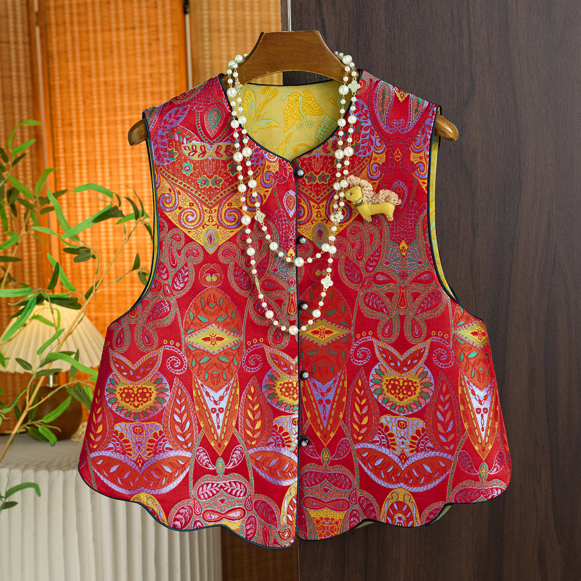 新年中式提花气质马夹背心女2026春季新品别致盘扣马甲双面双穿