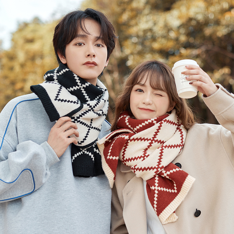 1SN冬季情侣盒装围巾可写卡片