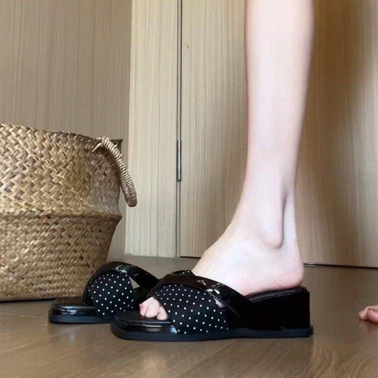 5CM增高~厚底凉拖鞋女夏外穿法式黑色波点夹趾凉鞋复古坡跟人字拖