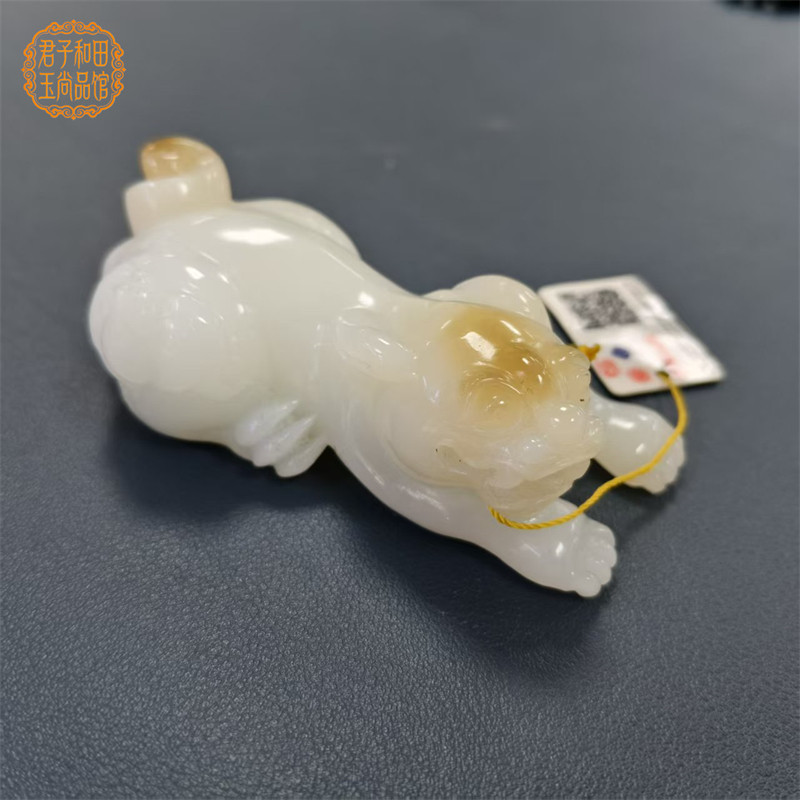 [招财貔貅小摆件]天然新疆和田玉且末料糖羊脂白玉瑞兽貔貅手把件