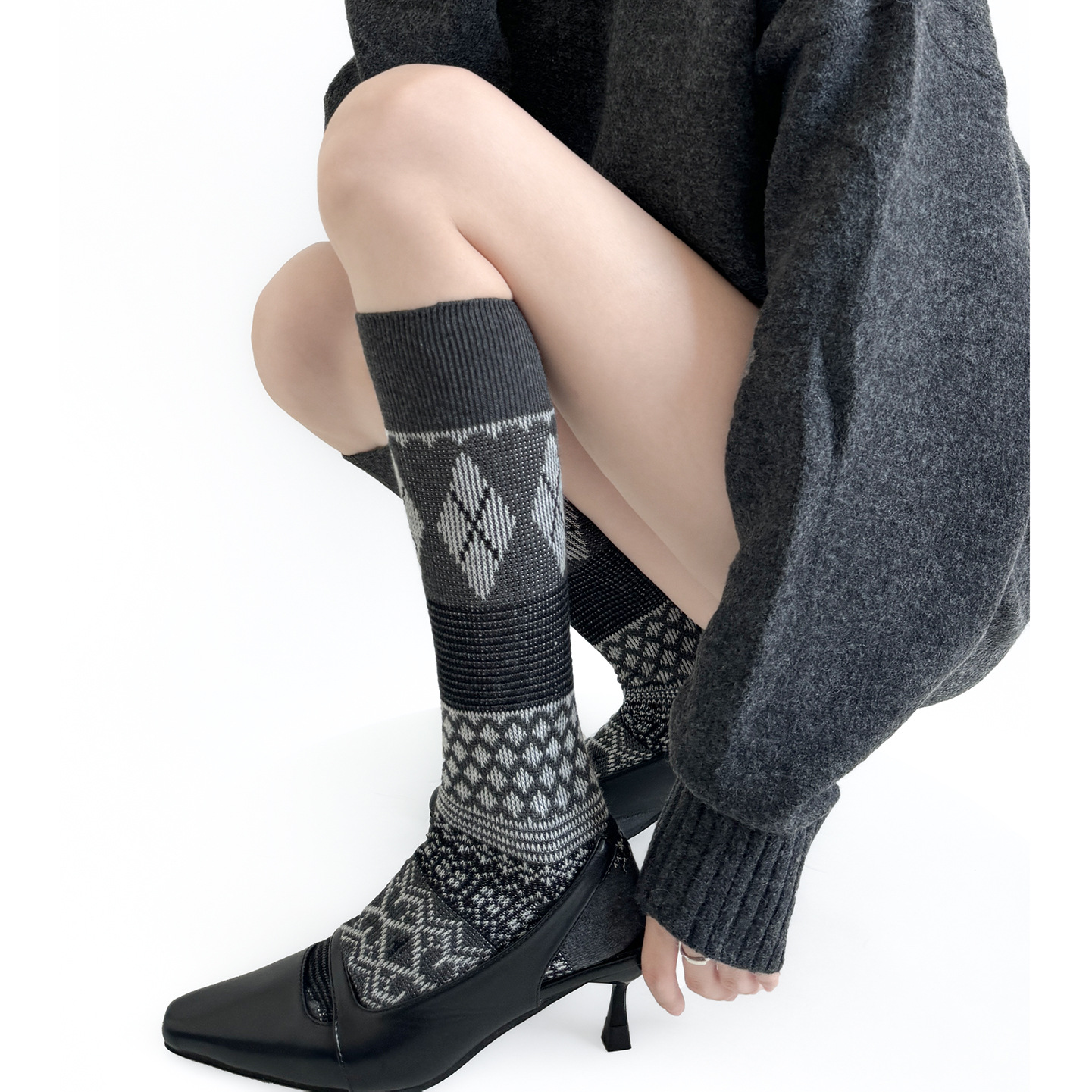 秋冬复古菱格提花微压显瘦双针双路咖色袜子女棉质百搭堆堆小腿袜