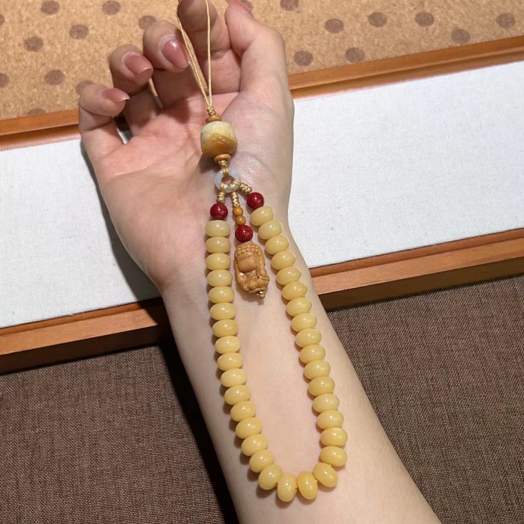 风化菩提醒狮手机挂件中国风手腕款串珠朱砂挂绳黄杨木四不小和尚