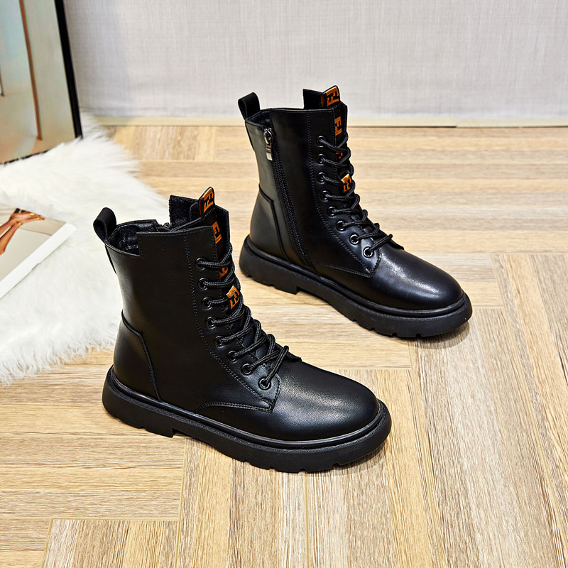 八孔大码马丁靴女41一43英伦风显脚小秋冬加绒平底黑色真皮短靴潮,女鞋,马丁靴,淘宝优惠券,粉丝福利购,淘宝优惠卷