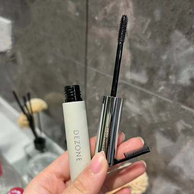 黛庄Z21黑卷翘不晕睫毛膏