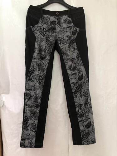 专柜正品 大牌高档秋冬裤子百搭女加厚小脚裤显瘦 82154C