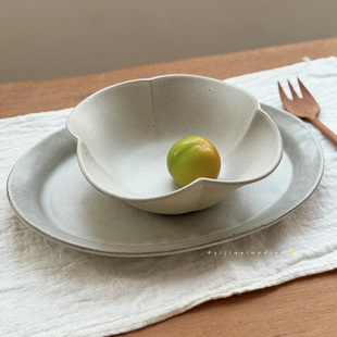 一家小店 四叶草 粗陶也有纤薄感 粉引 花形碗酸奶碗甜品小食碗