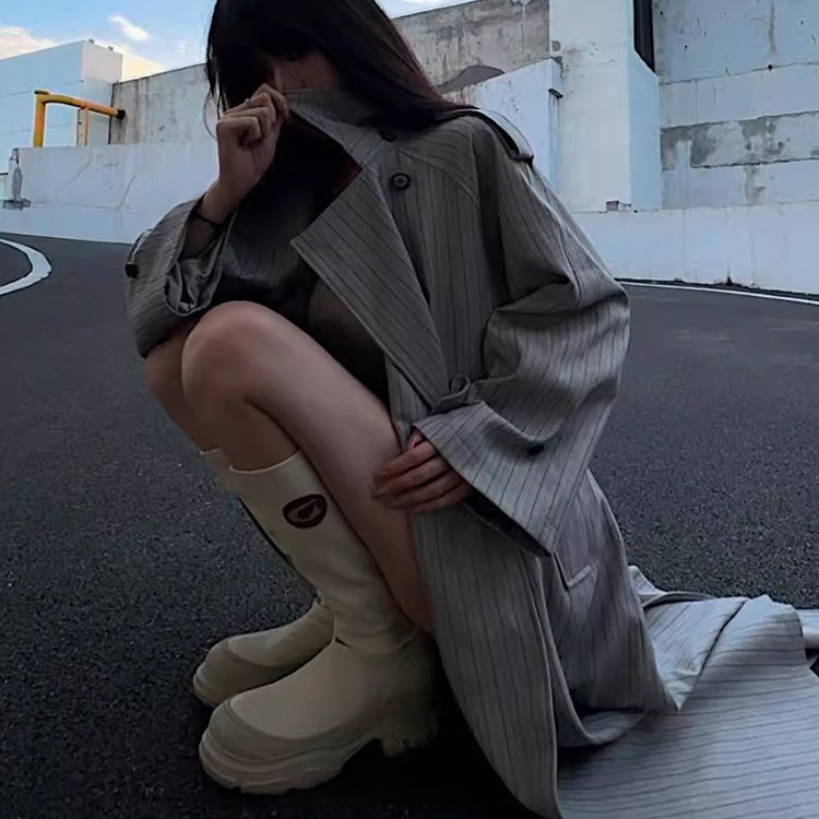 高级感双排扣气质大衣女2025春秋新款韩版中长款收腰条纹风衣外套