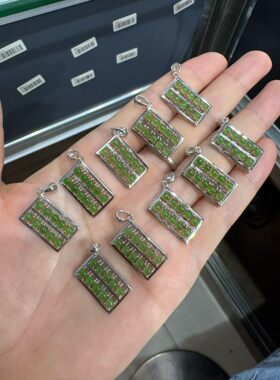 千玉翡翠家的s925银镶和田碧玉吊坠，冰种绿色水润高端