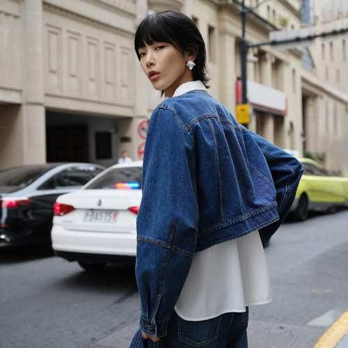 宽松落肩短款牛仔外套女 26 秋日常慵懒短夹克随性外套