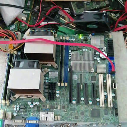 超X8DTL-L 带cpu E5606   双路cpu 内