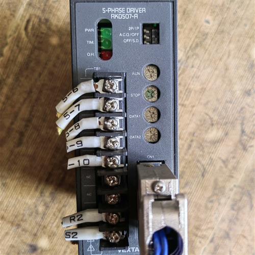 库存全新东方驱动器,RKD507-A,成色如图,有需要的联系有需询价