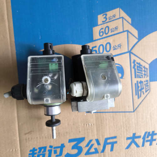 VAS240R/NW  88000024，物品实图拍摄，具体