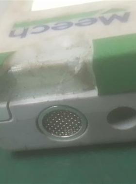 库存全新Meech 983v2一个,接电会亮,成色差无电池盖。需需询价