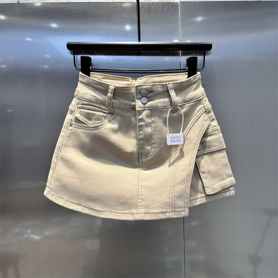 卡其色高腰牛仔短裤女2026夏季不规则排扣A字辣妹显瘦包臀辣妹裤