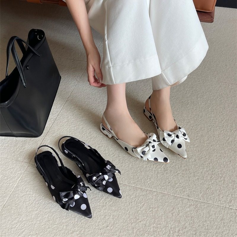 2026年春季法式新款波点平底凉拖鞋后绊带尖头粗低跟甜美时尚女鞋,女鞋,时装凉鞋,淘宝优惠券,粉丝福利购,淘宝优惠卷