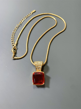 MONET红色玻璃水晶短款项链