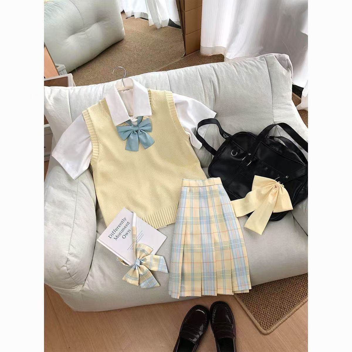 JK制服日系纯色套头V领针织毛衣